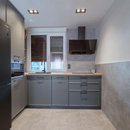 Vivienda Turistica De Diseno Elegante Apartment Bilbao Exterior photo