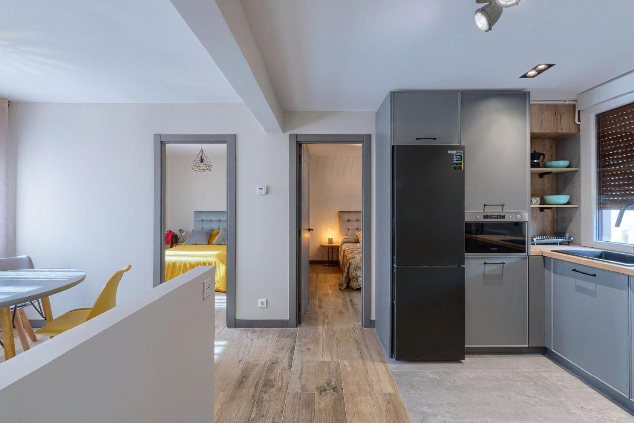 Vivienda Turistica De Diseno Elegante Apartment Bilbao Exterior photo
